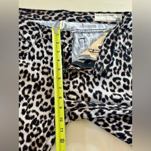 Rag & Bone Boyfriend Snow Leopard Print Womens Pants Size 28 - Picture 11 of 14